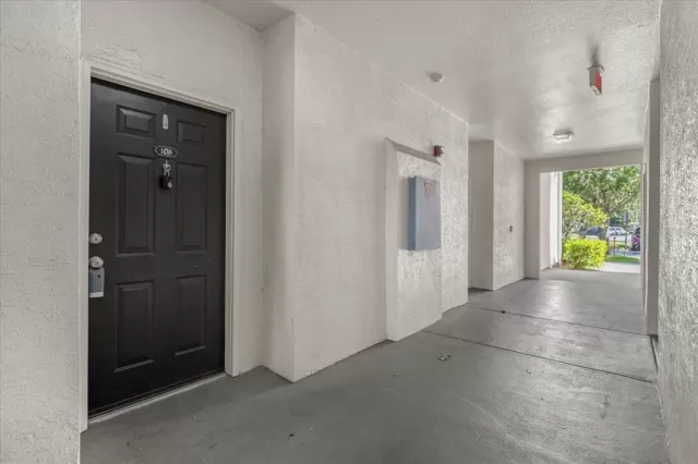 MLS: O6109866 Condo For Sale