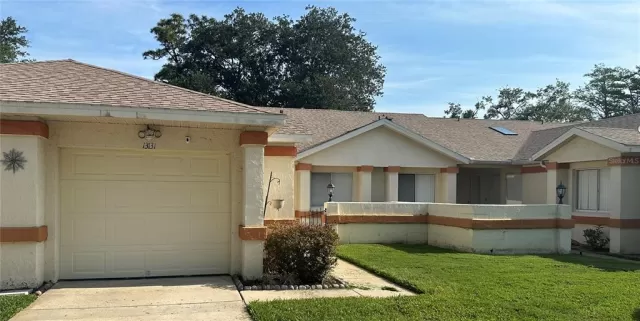 MLS: O6109880 Condo For Sale