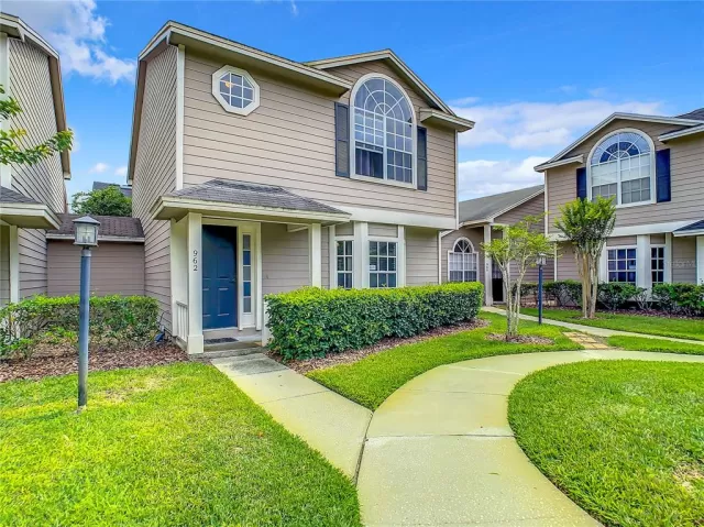 MLS: O6110029 Condo For Sale