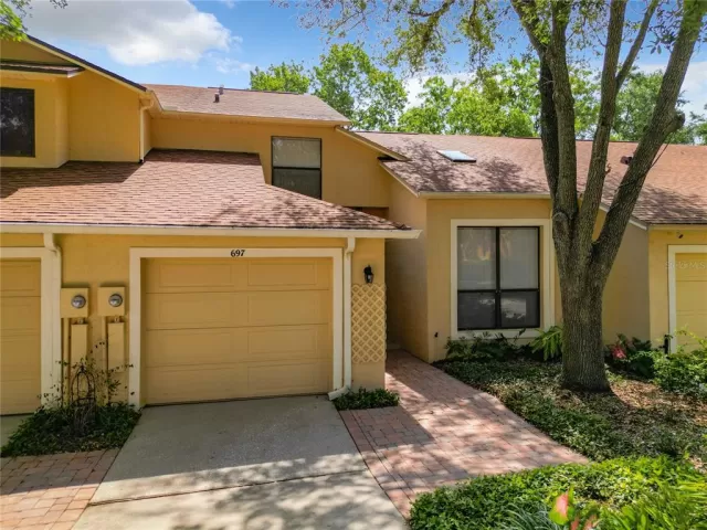 MLS: O6110353 Condo For Sale