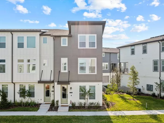 MLS: O6110524 Condo For Sale