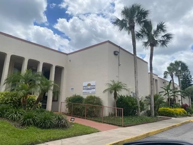 MLS: O6110846 Condo For Sale