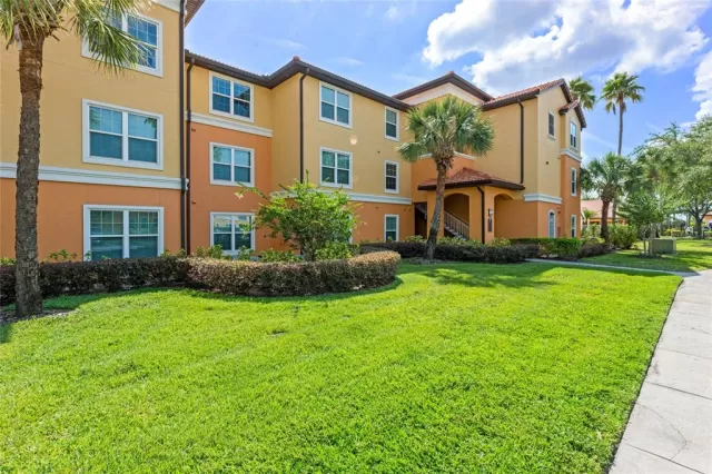 MLS: O6111385 Condo For Sale