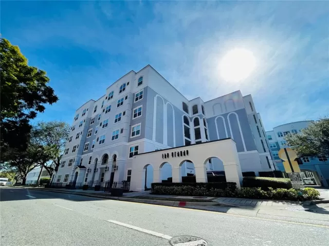 MLS: O6111879 Condo For Sale