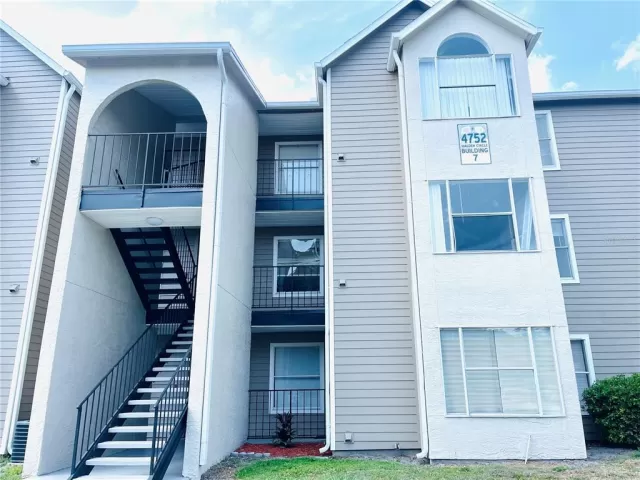 MLS: O6112233 Condo For Sale