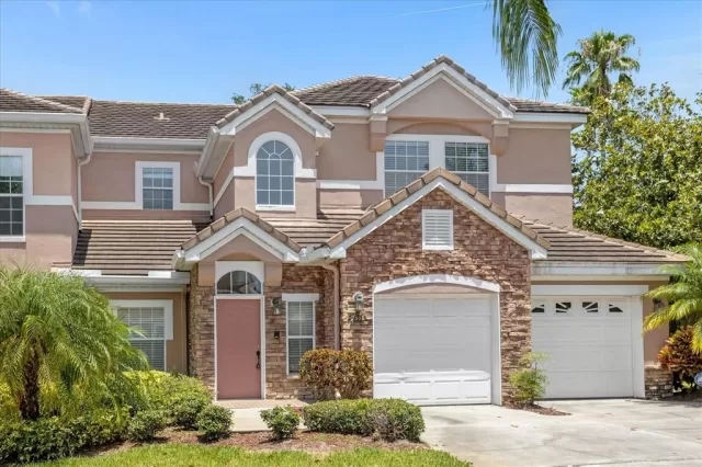 MLS: O6112269 Condo For Sale