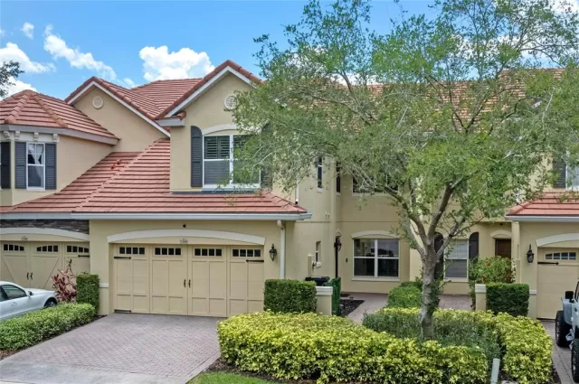 MLS: O6113368 Condo For Sale