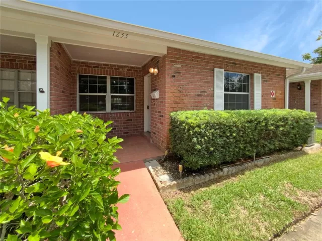 MLS: O6114280 Condo For Sale