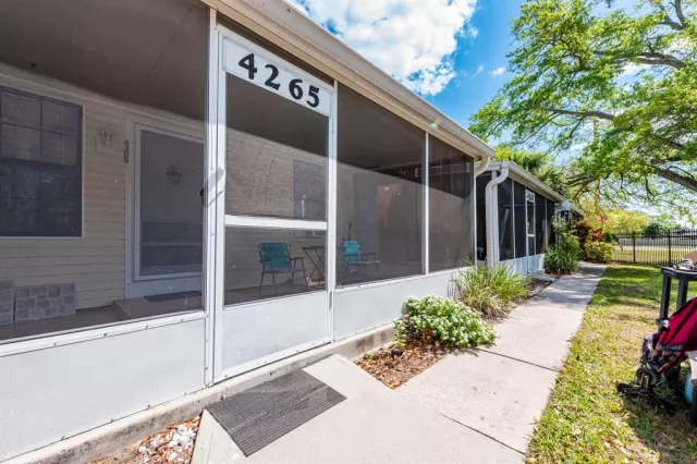 MLS: O6114667 Condo For Sale