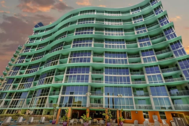 MLS: O6115233 Condo For Sale