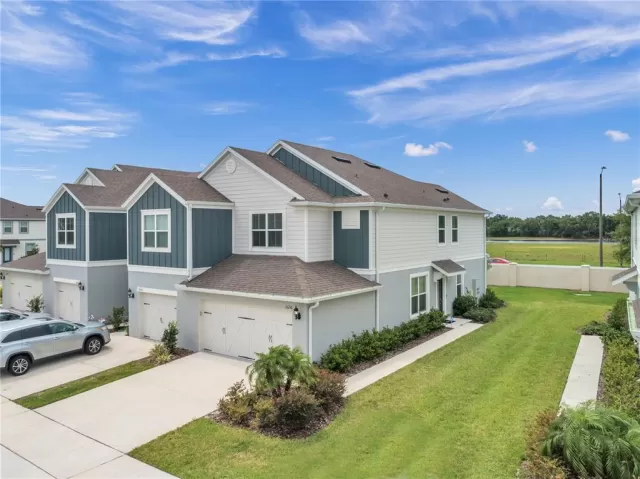 MLS: O6115304 Condo For Sale