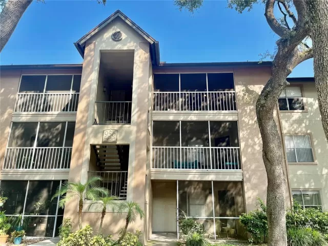 MLS: O6116190 Condo For Sale
