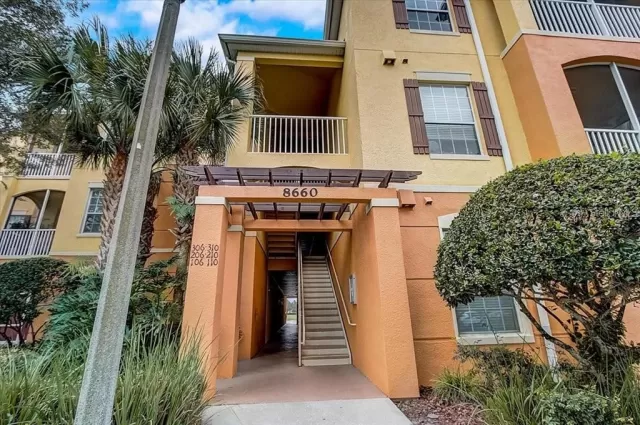 MLS: O6116218 Condo For Sale