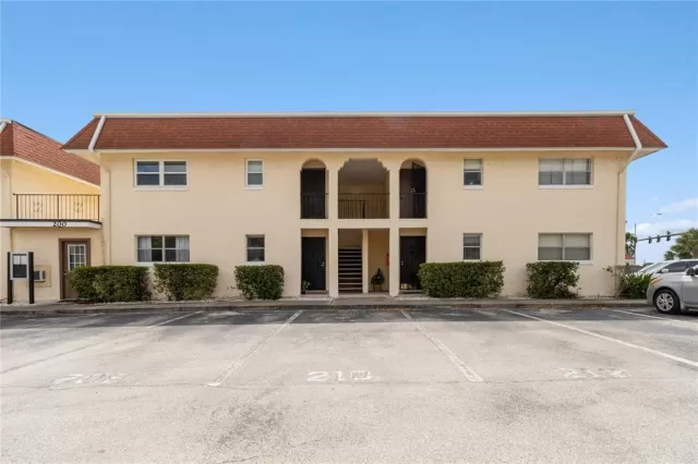 MLS: O6116472 Condo For Sale