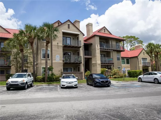 MLS: O6116779 Condo For Sale