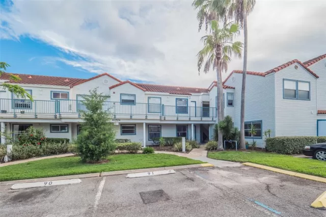 MLS: O6116837 Condo For Sale