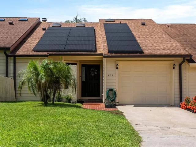 MLS: O6117011 Condo For Sale