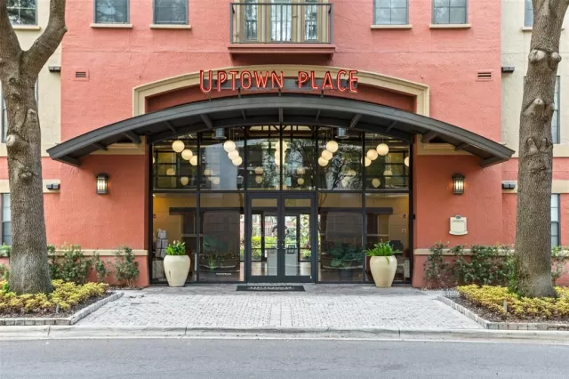 MLS: O6117130 Condo For Sale