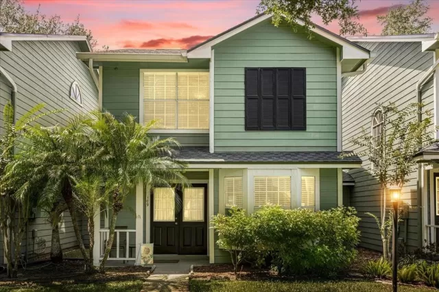 MLS: O6118090 Condo For Sale