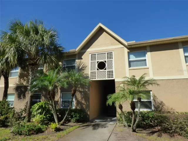 MLS: O6118117 Condo For Sale