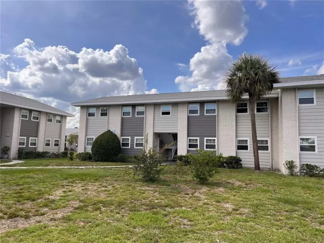 MLS: O6118259 Condo For Sale