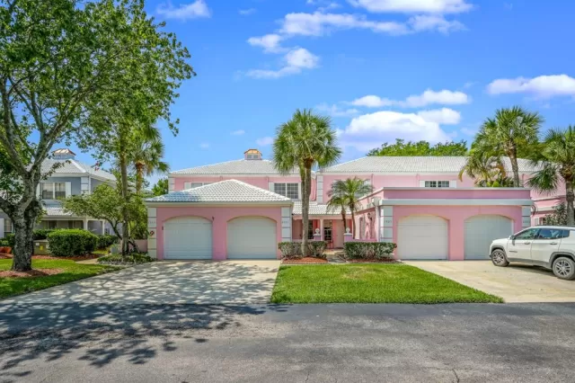 MLS: O6118670 Condo For Sale