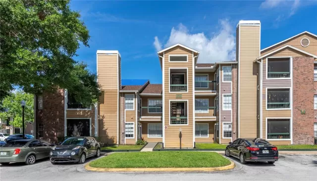 MLS: O6118852 Condo For Sale