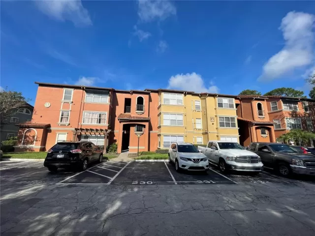 MLS: O6118872 Condo For Sale