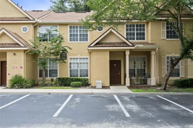 MLS: O6119344 Condo For Sale