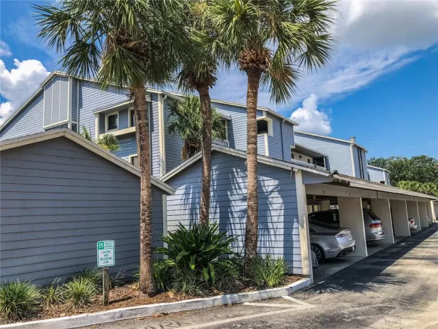 MLS: O6119845 Condo For Sale