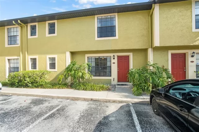 MLS: O6119917 Condo For Sale