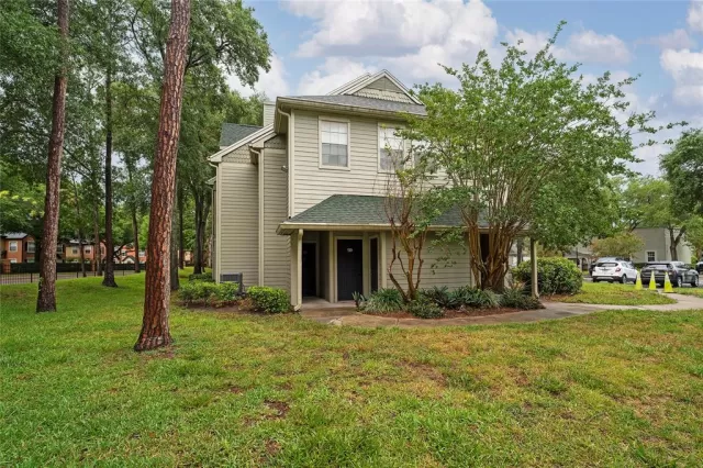 MLS: O6119932 Condo For Sale