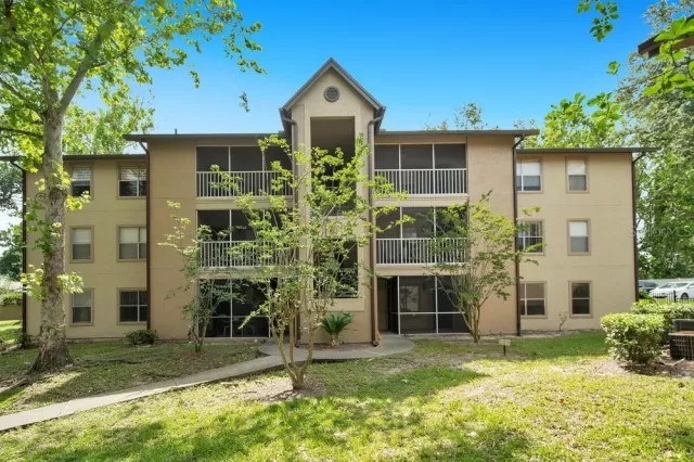 MLS: O6120178 Condo For Sale