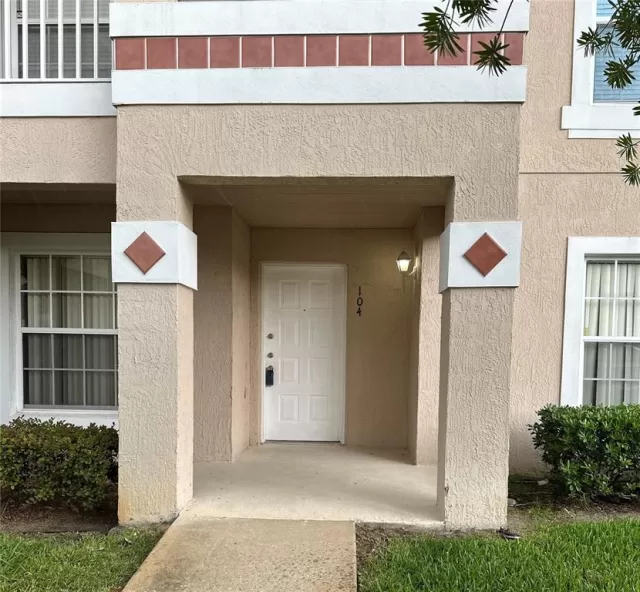 MLS: O6120972 Condo For Sale