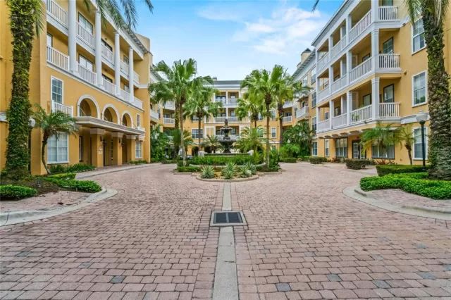 MLS: O6121977 Condo For Sale