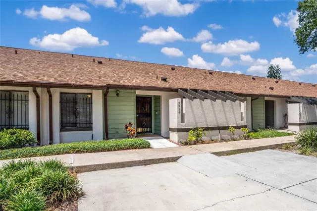 MLS: O6122396 Condo For Sale