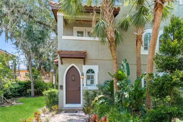 MLS: O6122765 Condo For Sale