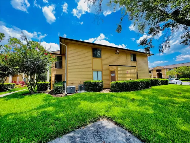 MLS: O6122989 Condo For Sale