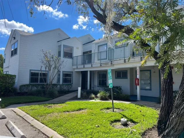 MLS: O6123222 Condo For Sale