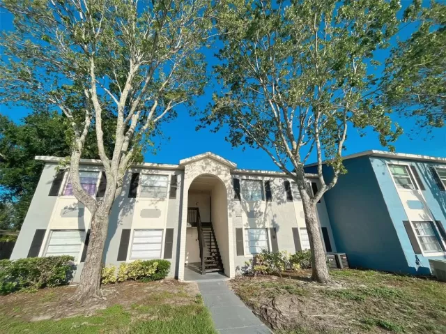 MLS: O6123932 Condo For Sale