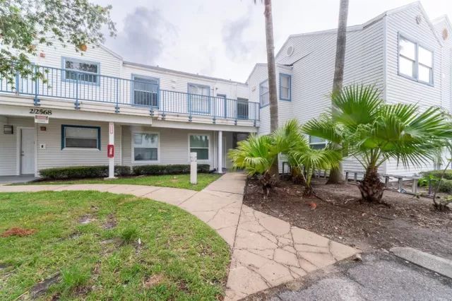MLS: O6124130 Condo For Sale