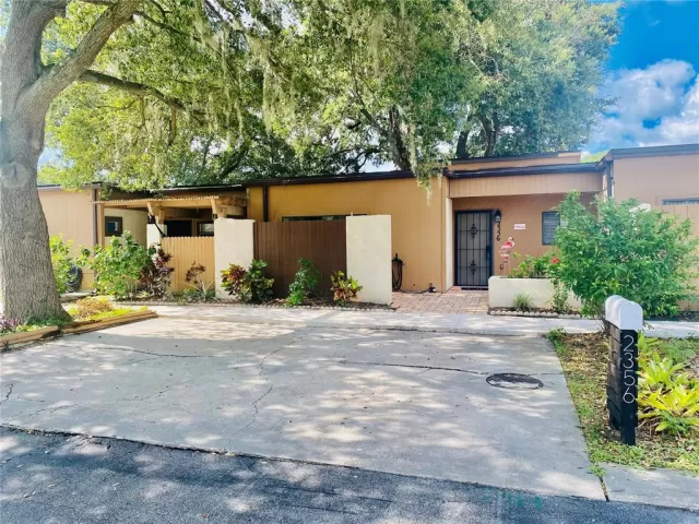 MLS: O6124231 Condo For Sale