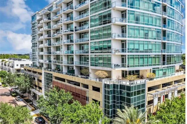 MLS: O6124671 Condo For Sale