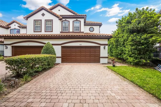 MLS: O6125311 Condo For Sale