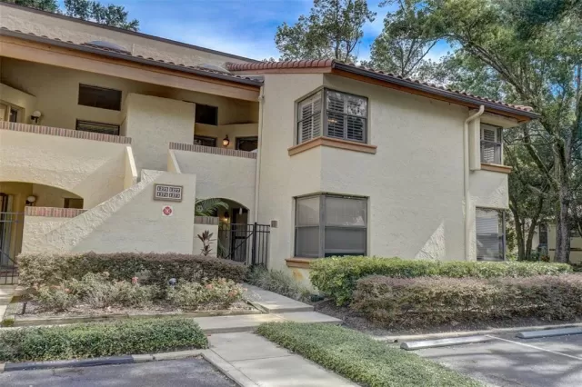 MLS: O6126189 Condo For Sale