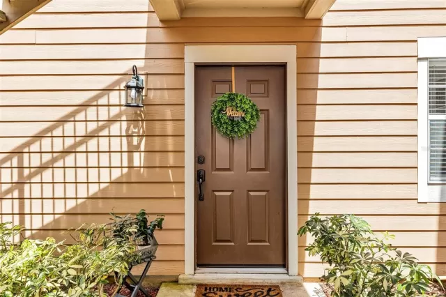 MLS: O6126436 Condo For Sale