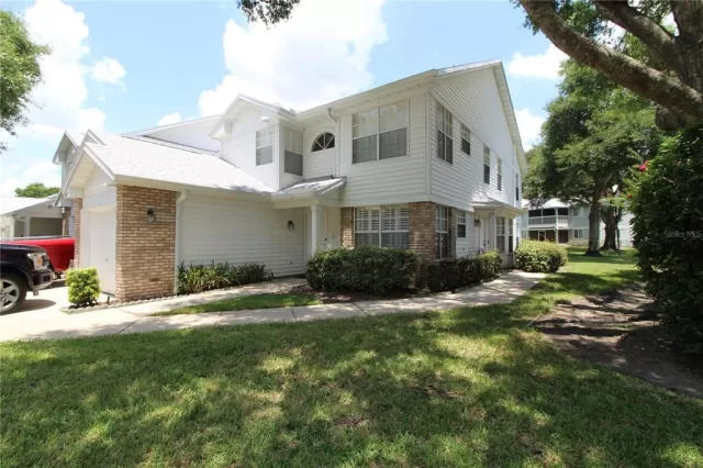 MLS: O6127645 Condo For Sale