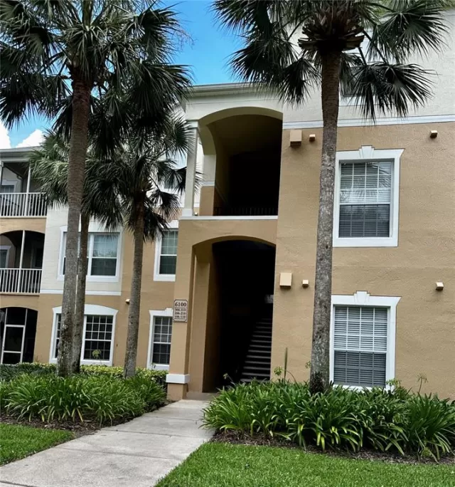 MLS: O6127688 Condo For Sale