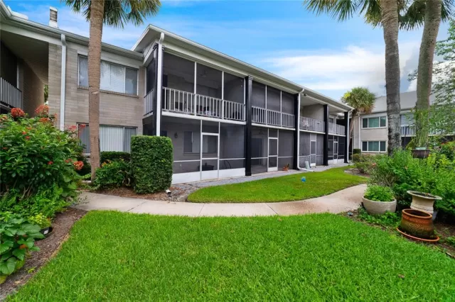 MLS: O6127905 Condo For Sale