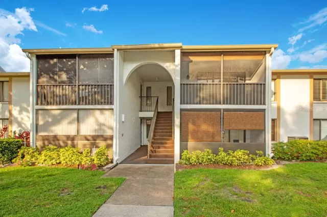 MLS: O6127943 Condo For Sale